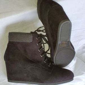 Cityclassified Wedge Bootie